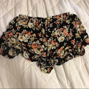 urban outfitters floral black shorts